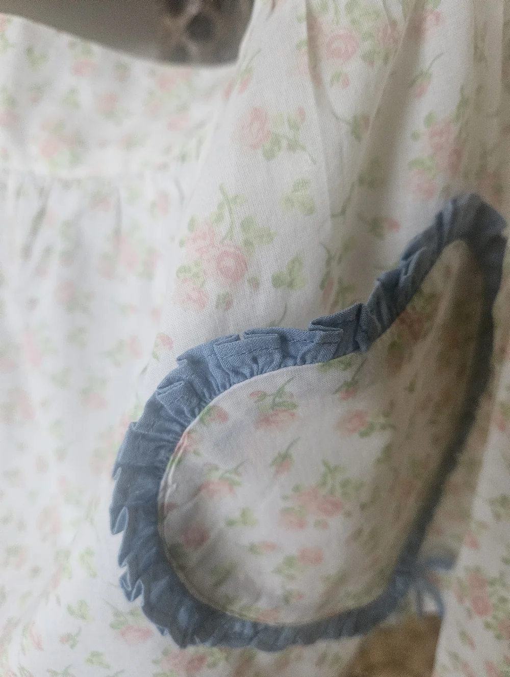 NWOT Urban Outfitters White Apron with Pink and Green Floral Print